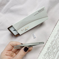 mii cosmetics definitive slanted tweezers pincet open